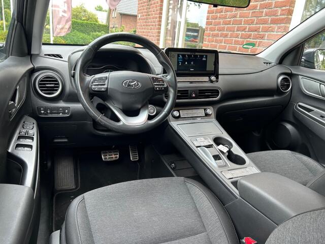 Hyundai Kona EV Comfort 64 kWh 3 FASE / CAMERA / TREKHAAK / CARPLAY / ANDROID
