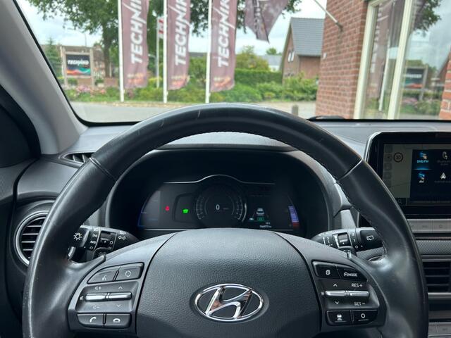 Hyundai Kona EV Comfort 64 kWh 3 FASE / CAMERA / TREKHAAK / CARPLAY / ANDROID