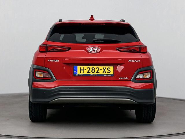Hyundai Kona EV Premium 64 kWh | Apple\Android carplay | Navi | Cruise control | Climate control | Electrische verstelbare stoelen met stoelverwarming\verkoeling | Stuurverwarming |