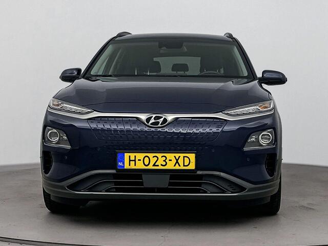 Hyundai Kona EV Premium 64 kWh Trekhaak | 3-Fase | Lederen Bekleding | Navigatie