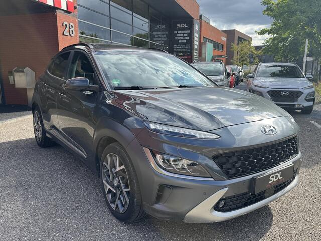 Hyundai Kona 1.6 GDI HEV Premium // SCHUIF DAK // CAMERA // CLIMA // ADAPTIVE CRUISE // APPLE CARPLAY / ANDROID AUTO //