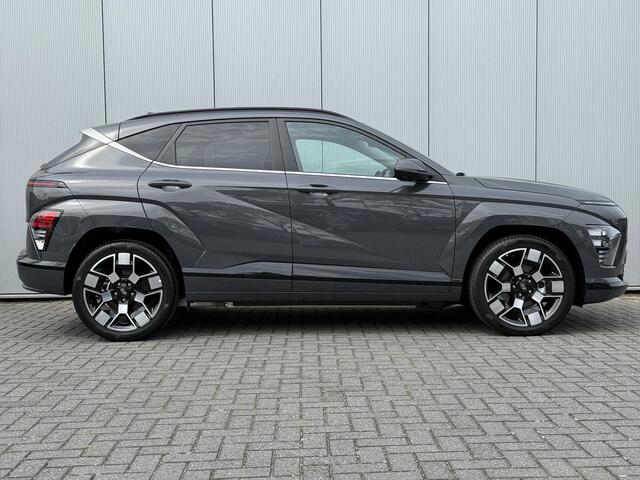 Hyundai Kona Electric Premium 65.4 kWh / Dynamische Routeplanner / Climate Control / Adaptive Cruise Control / 360 Camera / Stoel- & Stuurverwarming / Stoelverkoeling / Snel Leverbaar! /