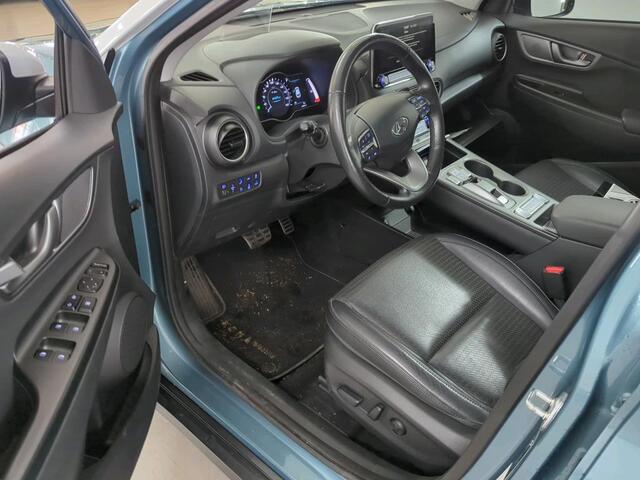 Hyundai Kona EV Premium 64 kWh warmtepomp Trekhaak Camera Vol Leder Stoelverw+koeling Two Tone