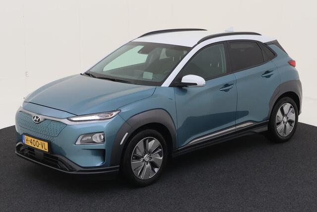Hyundai Kona EV Premium 64 kWh warmtepomp Trekhaak Camera Vol Leder Stoelverw+koeling Two Tone