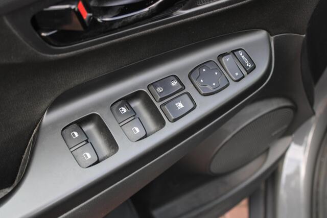 Hyundai Kona 1.6 GDI HEV Fashion TREKHAAK - NAVIGATIE - PREMIUM AUDIO