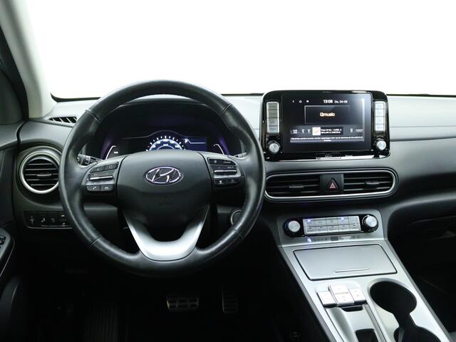 Hyundai Kona EV Premium 64 kWh | Achteruitrijcamera | Navigatie |