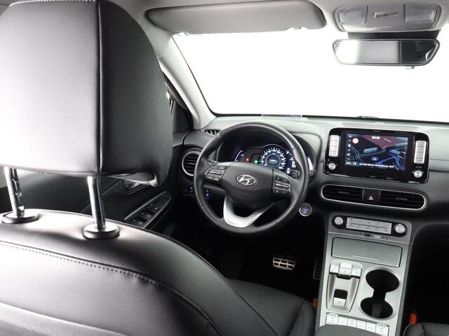 Hyundai Kona EV PREMIUM 204 PK ACCU 94% BEREIK TOT 547 KM! 64Kwh. LEER. NAVI. KEYLESS. FULL OPTION. GARANTIE TOT 2029*