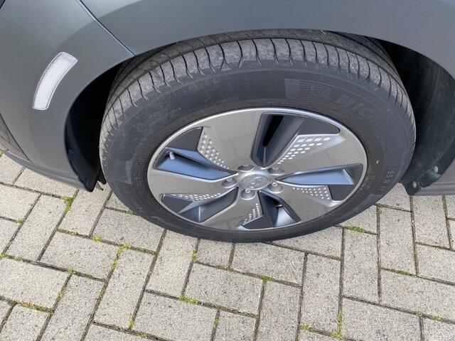 Hyundai Kona EV FASHION 64 KWH