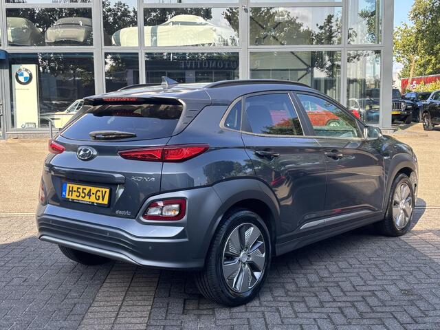 Hyundai Kona EV Fashion Design 39 kWh VAN: 17.900,- VOOR: 15.330,- UW HERFSTVOORDEEL: 2.570,- EURO Fase Lader met Krell Audio - Dealer Onderhouden & Rijklaar met 12 mnd BOVAG Garantie!