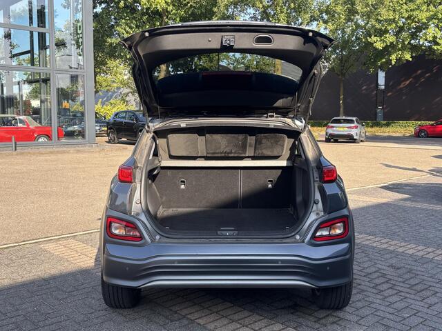 Hyundai Kona EV Fashion Design 39 kWh VAN: 17.900,- VOOR: 15.330,- UW HERFSTVOORDEEL: 2.570,- EURO Fase Lader met Krell Audio - Dealer Onderhouden & Rijklaar met 12 mnd BOVAG Garantie!