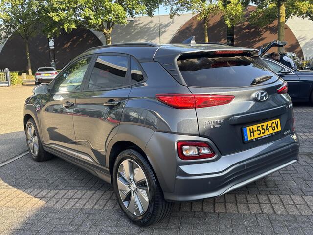 Hyundai Kona EV Fashion Design 39 kWh VAN: 17.900,- VOOR: 15.330,- UW HERFSTVOORDEEL: 2.570,- EURO Fase Lader met Krell Audio - Dealer Onderhouden & Rijklaar met 12 mnd BOVAG Garantie!
