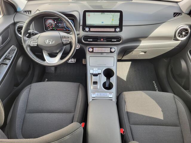Hyundai Kona EV Business 64 kWh Automaat / Dealer onderhouden / HUD / Navigatie / Stuur- en stoelverwarming /