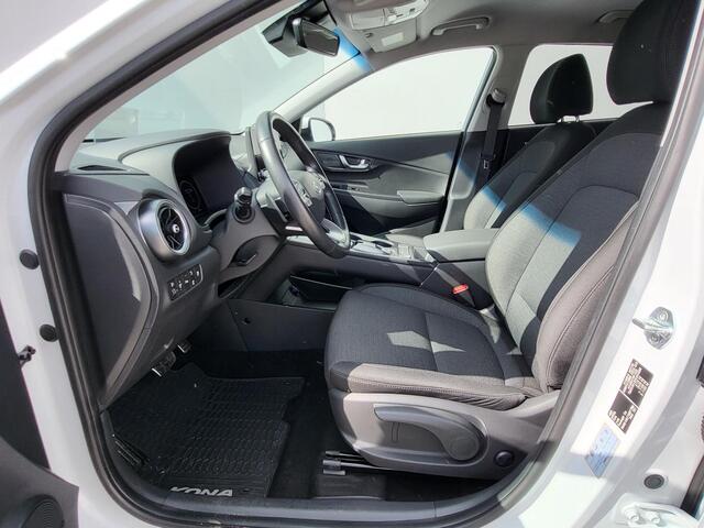 Hyundai Kona EV Business 64 kWh Automaat / Dealer onderhouden / HUD / Navigatie / Stuur- en stoelverwarming /