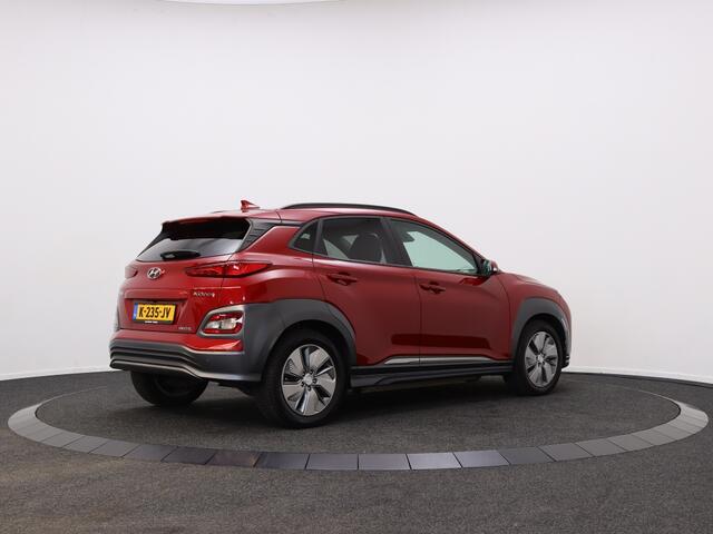 Hyundai Kona EV Premium 64 kWh | Achteruitrijcamera | Navigatie |
