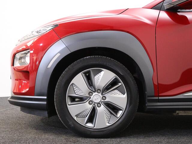 Hyundai Kona EV Premium 64 kWh | Achteruitrijcamera | Navigatie |
