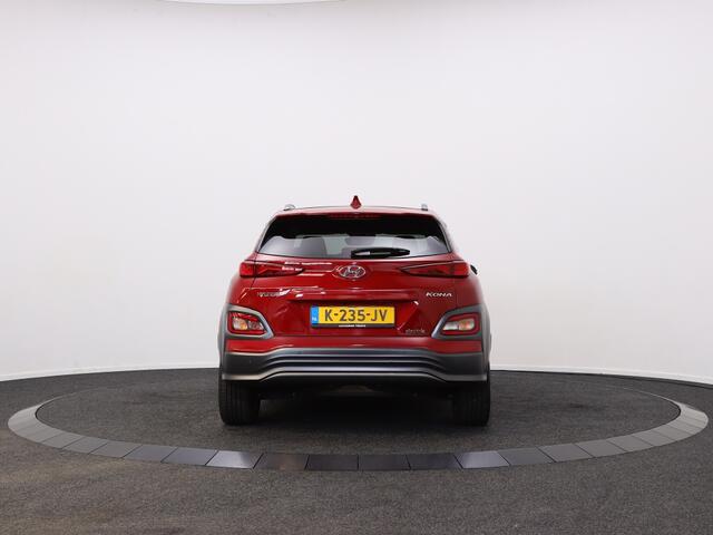 Hyundai Kona EV Premium 64 kWh | Achteruitrijcamera | Navigatie |
