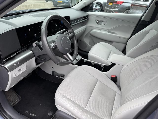 Hyundai Kona Electric Premium Sky 65.4 kWh VAN: 37.900,- VOOR: 35.770,- UW HERFSTVOORDEEL: 2.130,- EURO | NIEUW 51.500,-EURO! | ORIG. NL.| DEALER ONDERHOUDEN