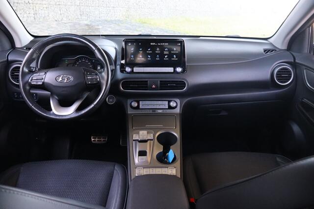Hyundai Kona EV Premium 64 kWh | Geen import | Leer | Head Up Display | Warmt