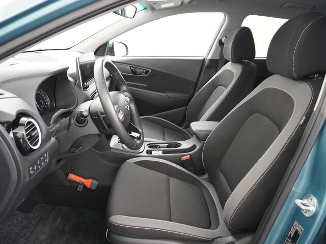 Hyundai Kona 1.6GDI HEV Hybride Trekhaak Camera Adap.Cruise Head-Up Display Navi Ecc Fashion Keyless Apple Carplay/Android Auto Privacy Glas 1e Eigenaar 1.300KG Trekgewicht Origineel Nederlandse Auto