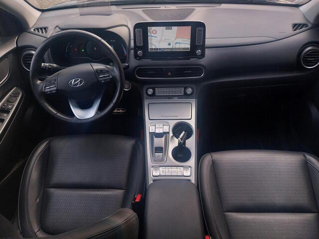 Hyundai Kona EV Premium 64 kWh | Navigatie | Schuif-/Kanteldak | 1e eigenaar | Camera |