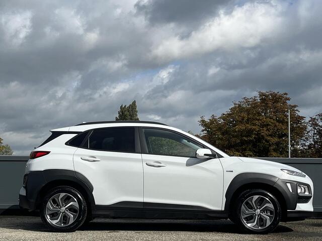 Hyundai Kona 1.6 GDI HEV Fashion | Trekhaak | Navigatie | Apple Carplay & Android Auto | Achteruitrijcamera |