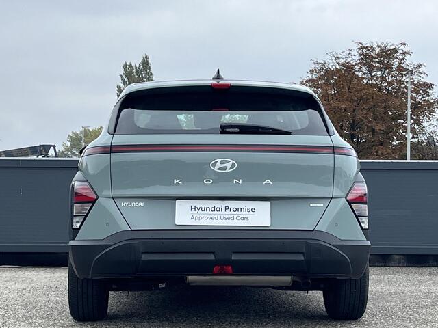Hyundai Kona 1.6 GDI HEV Comfort | Achteruitrijcamera | Keyless entry | Navigatiesysteem | Parkeersensoren voor en achter | Fabrieksgarantie 02-2029 |