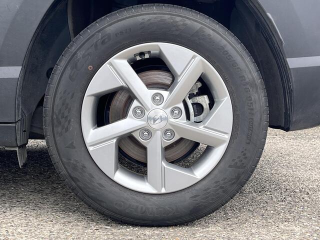 Hyundai Kona 1.6 GDI HEV Comfort | Achteruitrijcamera | Keyless entry | Navigatiesysteem | Parkeersensoren voor en achter | Fabrieksgarantie 02-2029 |