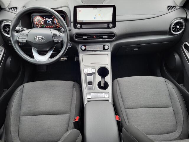 Hyundai Kona EV Fashion 64 kWh / 3 fase Laden / CCS laden / Dealer onderhouden / Krell Audio / Camera / Navigatie / Stuur-, en voorstoelverwarming / Android Auto / Apple Carplay / Headup Display