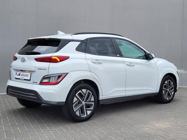 Hyundai Kona EV Fashion 64 kWh / 3 fase Laden / CCS laden / Dealer onderhouden / Krell Audio / Camera / Navigatie / Stuur-, en voorstoelverwarming / Android Auto / Apple Carplay / Headup Display