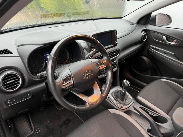 Hyundai Kona 1.0T Fashion. Carplay/Android Navi, Camera, Clima, Cruise, Haak 1200kg