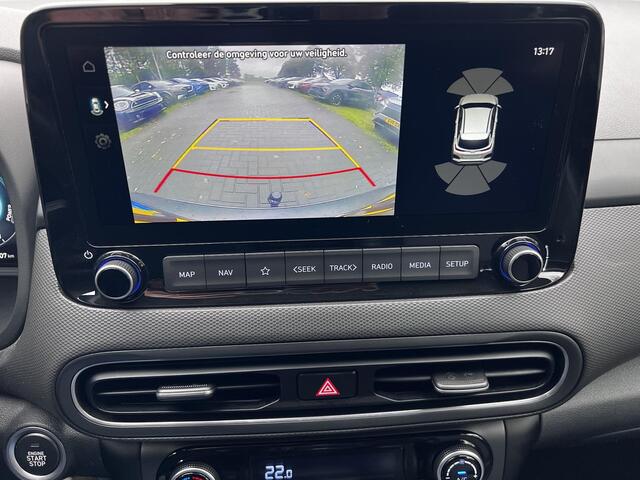 Hyundai Kona 1.6 GDI HEV Premium / 1.300 kg Afn. trekhaak / Dealer onderhouden / HUD / Adapt. CC / Stuur- en stoelverwarming / Stoelventilatie / Navigatie / Achteruitrijcamera / Apple Carplay Android / 18" LM wielen /