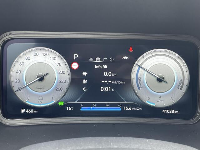Hyundai Kona EV Comfort Smart 64 kWh / 3 fase laden / CCS laden / All-Season banden / Apple carplay/Android auto / Navigatie / Achteruitrijcamera / Stoelverwarming / Stuurverwarming / Krell audio