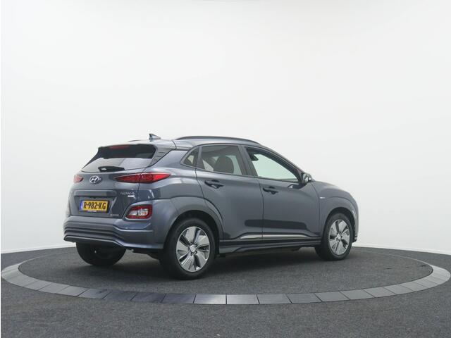 Hyundai Kona EV 39kWh Comfort Winterpack | Warmtepomp | ALL-seasons | Stoelve