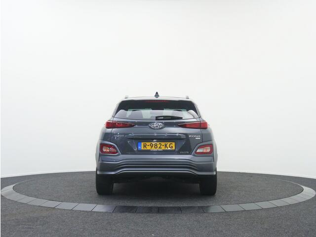 Hyundai Kona EV 39kWh Comfort Winterpack | Warmtepomp | ALL-seasons | Stoelve