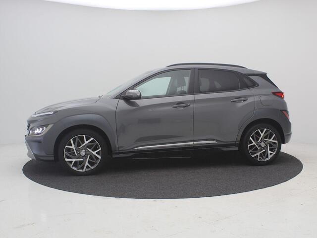 Hyundai Kona 1.6 GDI HEV Premium / Dealeronderhouden / 1ste Eigenaar / Trekhaak / 1300 kg Trekgewicht / Stoel en Stuurverwarming / Apple Carplay / Navigatie / HUD Display / NL Auto /