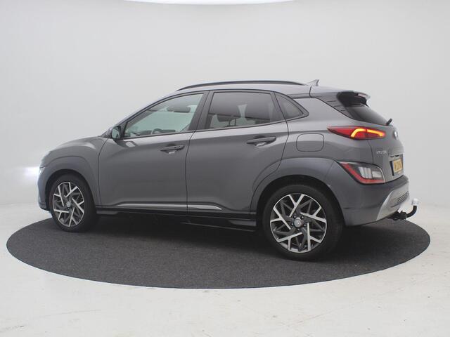 Hyundai Kona 1.6 GDI HEV Premium / Dealeronderhouden / 1ste Eigenaar / Trekhaak / 1300 kg Trekgewicht / Stoel en Stuurverwarming / Apple Carplay / Navigatie / HUD Display / NL Auto /