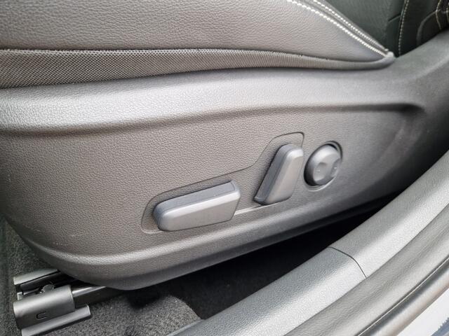 Hyundai Kona 1.6 GDI HEV Premium AT / Adapt. cr. control / Carplay-Android Au