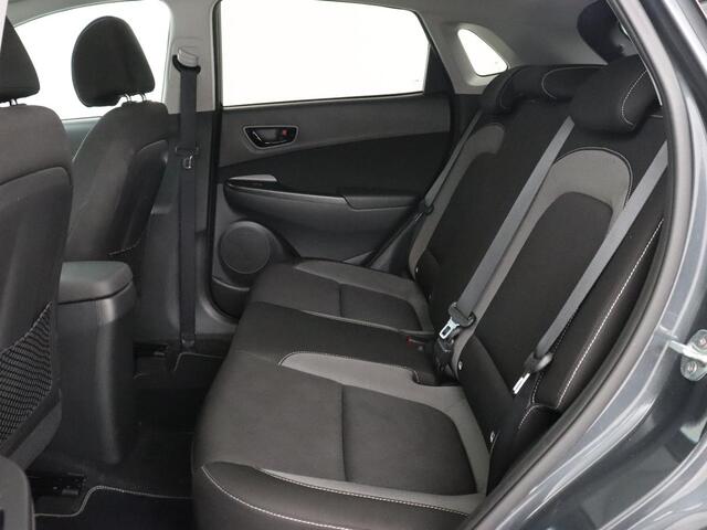 Hyundai Kona 1.6 GDI HEV Fashion Sky | Schuifdak | Adaptive cruise | Carplay | Camera | Head-Up | Keyless | Navigatie | Climate control | Bluetooth