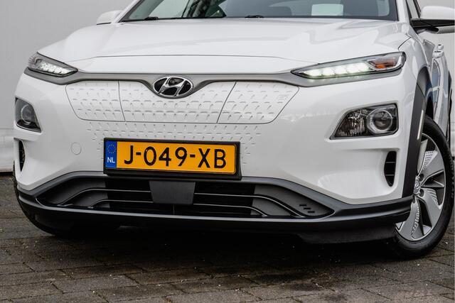 Hyundai Kona EV Fashion 64 kWh Navigatie/ Blindspot/ Camera/ Dab/ Adapt. cruise/ DAB+