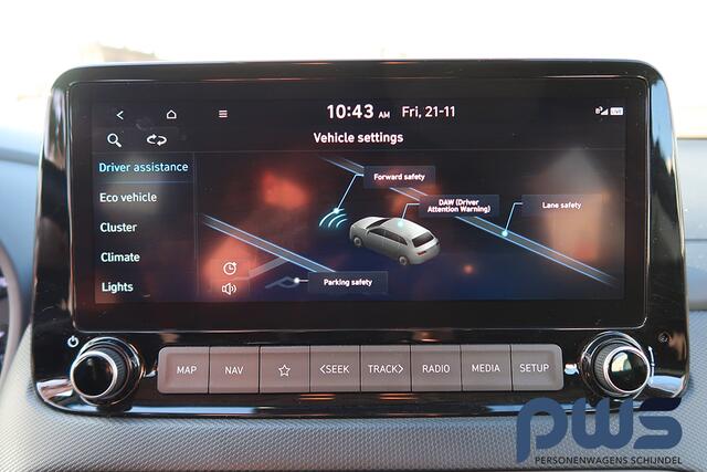 Hyundai Kona 1.6 GDI HEV Comfort Smart PDC / Navi / Carplay / Camera / Led / Cruise Adap./ 1e Eig / NL auto / All Season