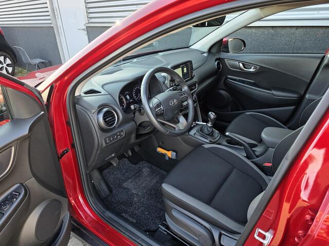 Hyundai Kona 1.0 T-GDI Fashion Navigatie, Dodehoekdetectie, Privacy glass, HUD, Cruise control, Smart Key