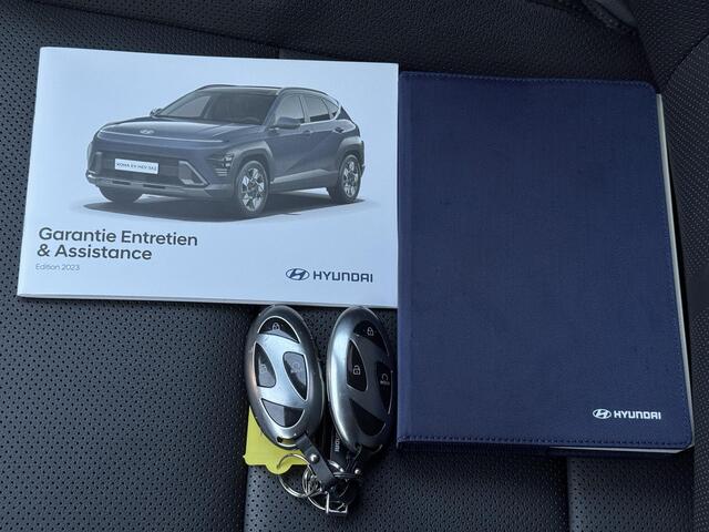 Hyundai Kona 1.6 GDI HEV Premium Automaat / Fabrieksgarantie tot 03-2029 / BOSE / Stuur & Stoelverwarming / 360 Camera / Elektrisch verstelbare voorstoelen / Stoelventilatie voor / Apple Carplay & Android Auto /