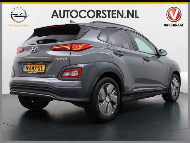 Hyundai Kona EV Premium 64kWh Leer SOH 100% Warmtepomp Krell®-Premium Audio Stoelverwarming+Koeling Camera Apple Carplay Android Auto Head-Up Display Stuurverwarming Elek.Stoelen Blind Spot Lane Assist VESS 1e Eigenaar Origineel Nederlandse Auto 45.000,-nieuw