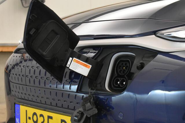 Hyundai Kona EV Premium 64 kWh 100% SOH Pano Cam Head-up Leder El-stoelen Winterpack