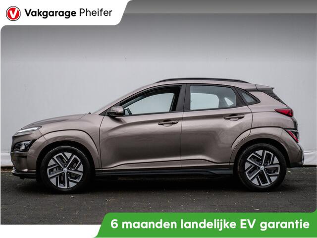 Hyundai Kona EV Comfort 64 kWh 3-Fase/ Facelift!/ Navigatie/ Carplay/ Krell audio/ Camera/ Adapt. cruise/ Dab/ Keyless