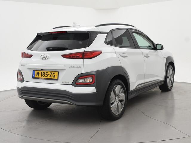 Hyundai Kona EV PREMIUM 64 KWH + LEDER | HEAD-UP | STUUR/STOELVERWARMING | CAMERA | ADAPTIVE CRUISE CONTROL