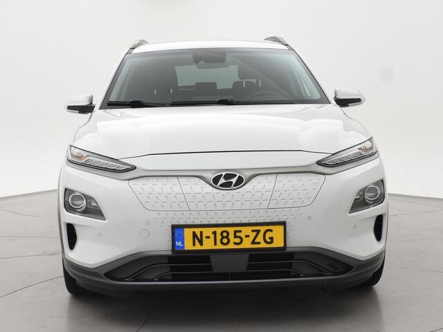 Hyundai Kona EV PREMIUM 64 KWH + LEDER | HEAD-UP | STUUR/STOELVERWARMING | CAMERA | ADAPTIVE CRUISE CONTROL