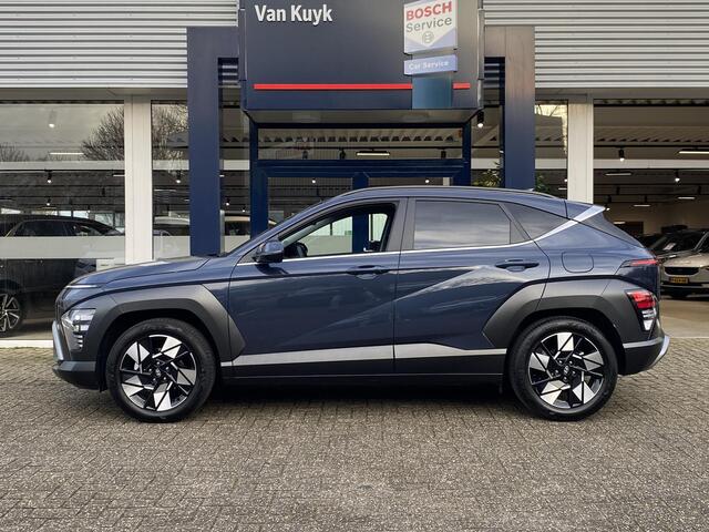 Hyundai Kona 1.6 GDI HEV Comfort Smart / Automaat / NL-Auto / 1-Ste Eigenaar / 18.000 Km / Fabrieksgarantie / Keyless / Digitaal Dashboard / LED / DAB / Apple-Carplay&Android-Auto / Navi / Camera / Stuur+Stoelverwarming / Adaptieve Cruise-Control / Lane-Assist / E-Ach
