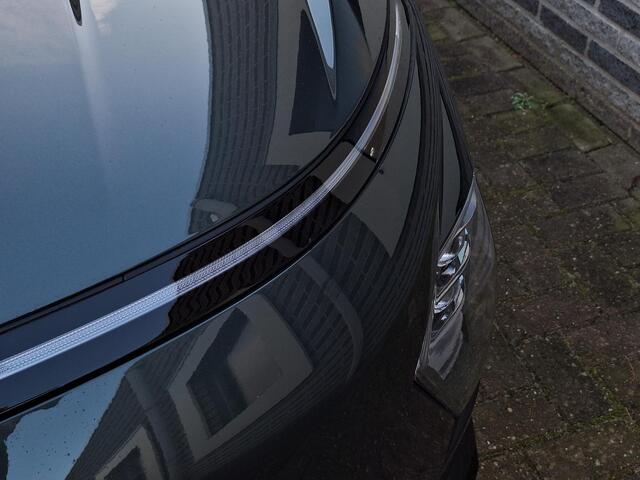 Hyundai Kona Electric Comfort Smart 65.4 kWh | Apple Carplay/Android Auto | Stoel/stuurverwarming | Elektrische achterklep | Climate control | Adaptief Cruise Control | Head-up display |