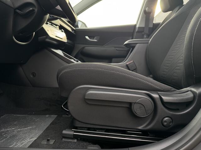 Hyundai Kona 1.6 GDI HEV Comfort Smart | 4.000,- korting! | Uit voorraad leverbaar! | Cruise Control | Navigatie | Camera | Lichtmetaal |